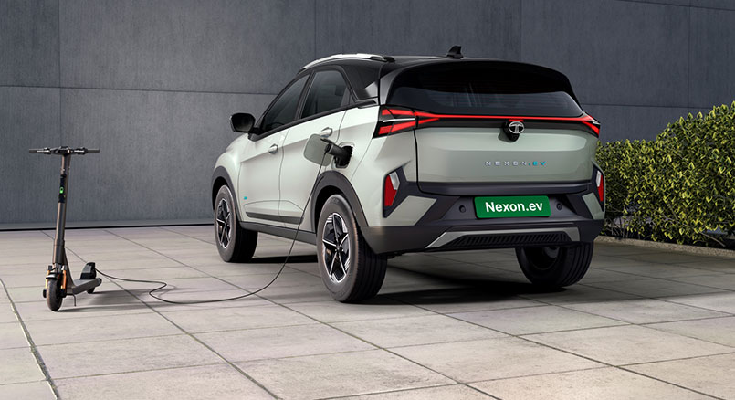 Tata Nexon EV Facelift (2024)